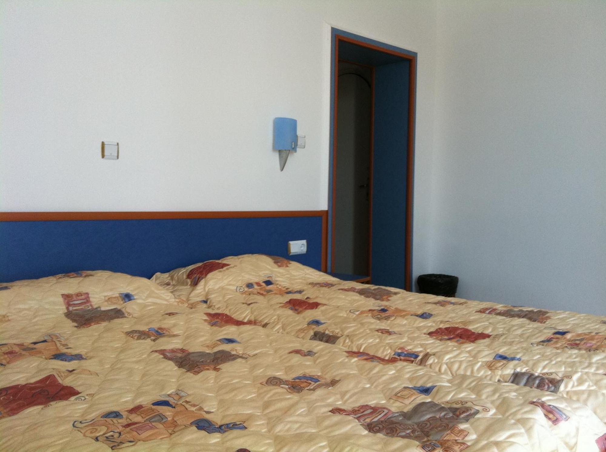 Rusalka Holiday Village 카멘 브리아그 객실 사진